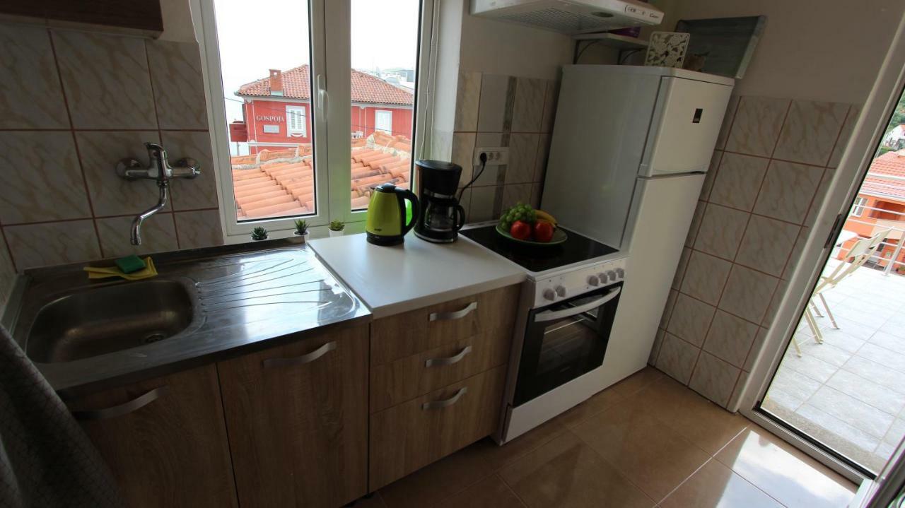 Apartment Palazzo Sare Врбник Экстерьер фото