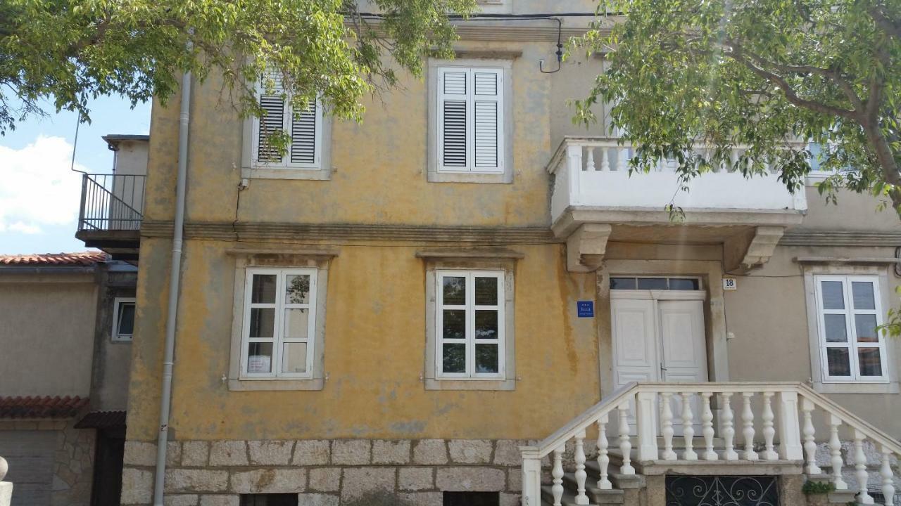 Apartment Palazzo Sare Врбник Экстерьер фото