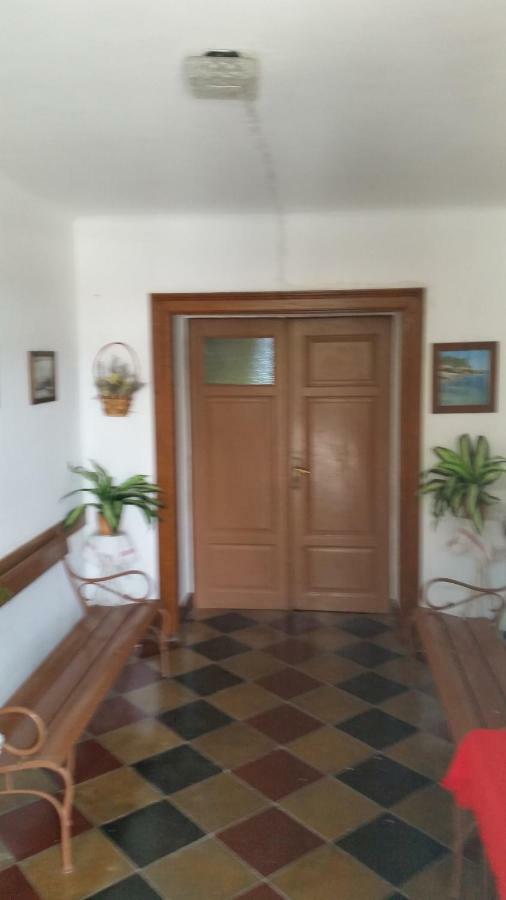 Apartment Palazzo Sare Врбник Экстерьер фото